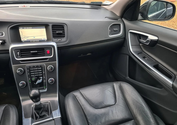Volvo S60 cena 32999 przebieg: 207150, rok produkcji 2011 z Ujazd małe 781